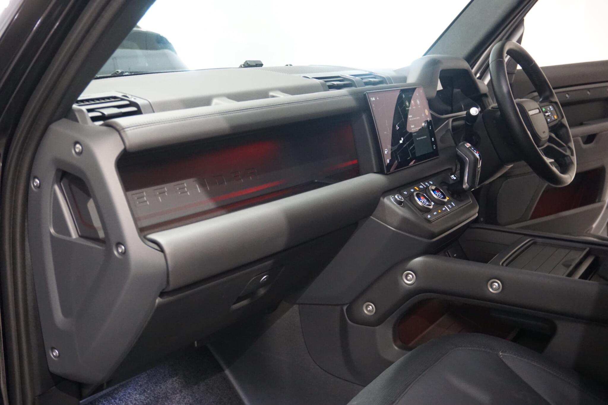 Land Rover Defender 110 3.0 D300 MHEV X-Dynamic HSE Auto 4WD Euro 6 (s/s) 5dr